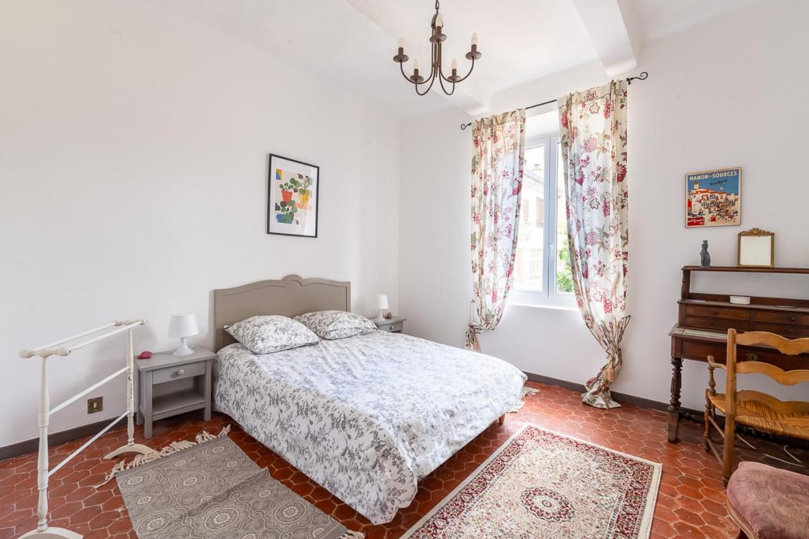 Maison De Maitre 230M² En Plein Coeur Du Village Camps-la-Source Exterior photo